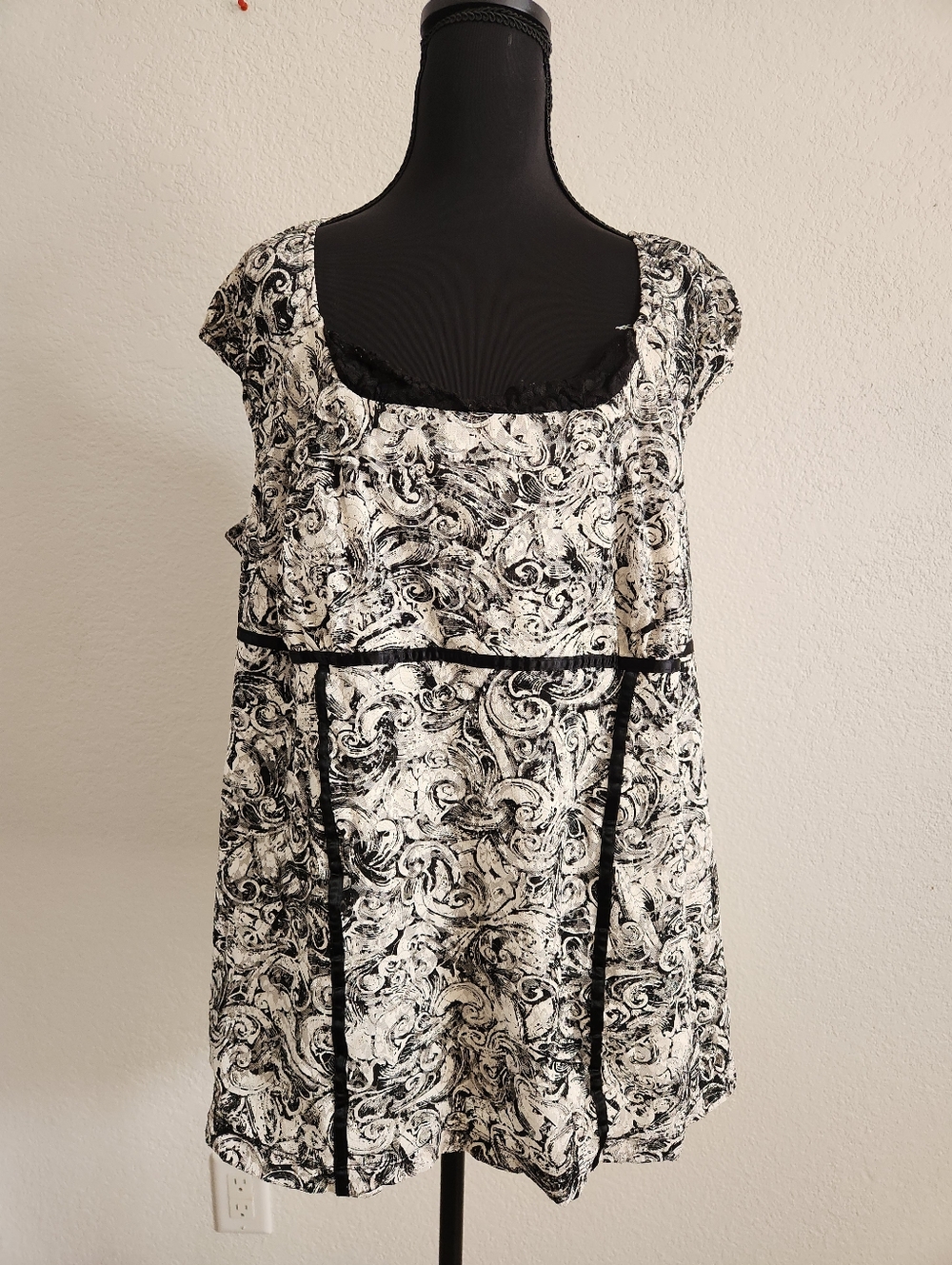 Coquette Lane Bryant Top Size 18/20